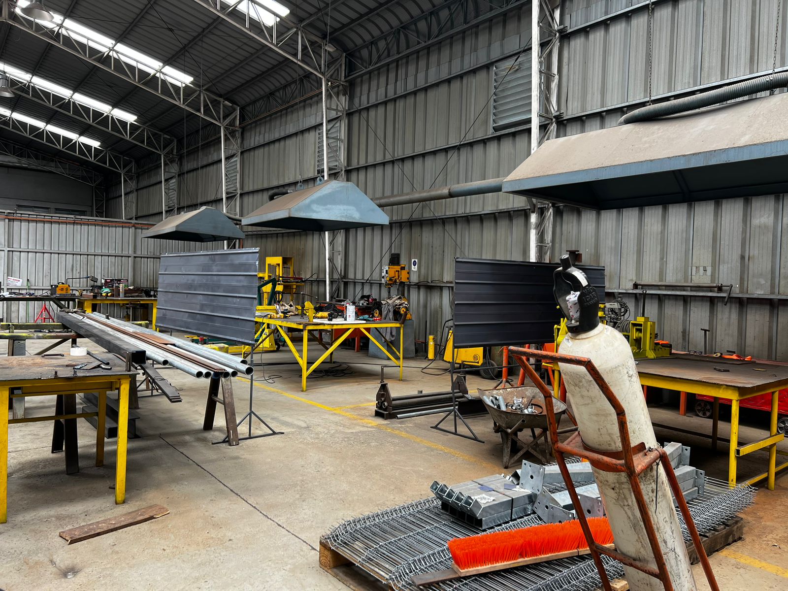 Instalaciones y Equipamiento